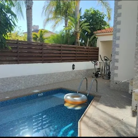 In Guest - Undefined Gasthuis Agia Napa
